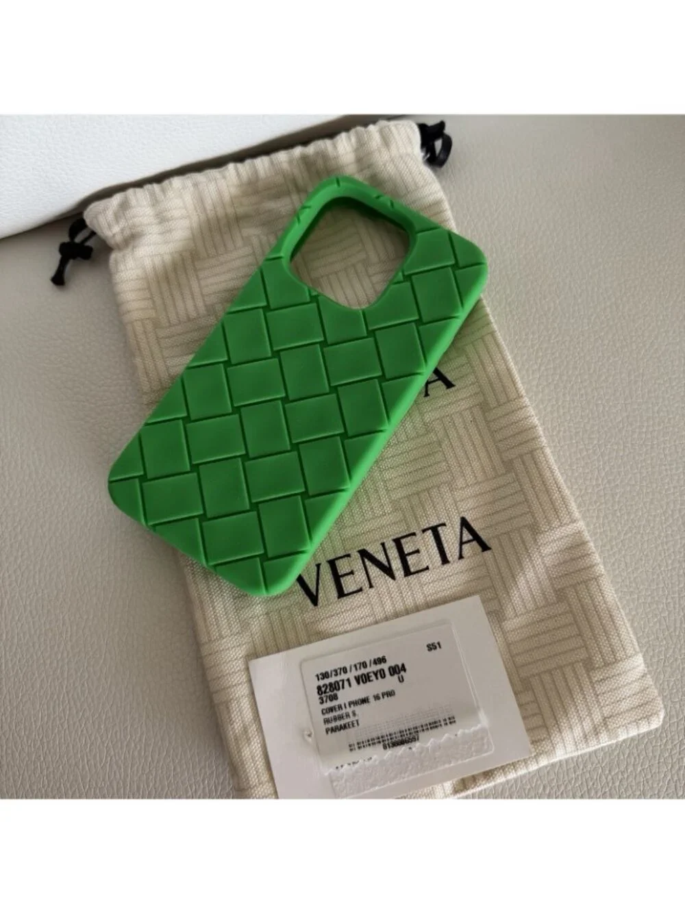 NEW BOTTEGA Veneta iPhone 16 Pro Case Green Parakeet Rubber
